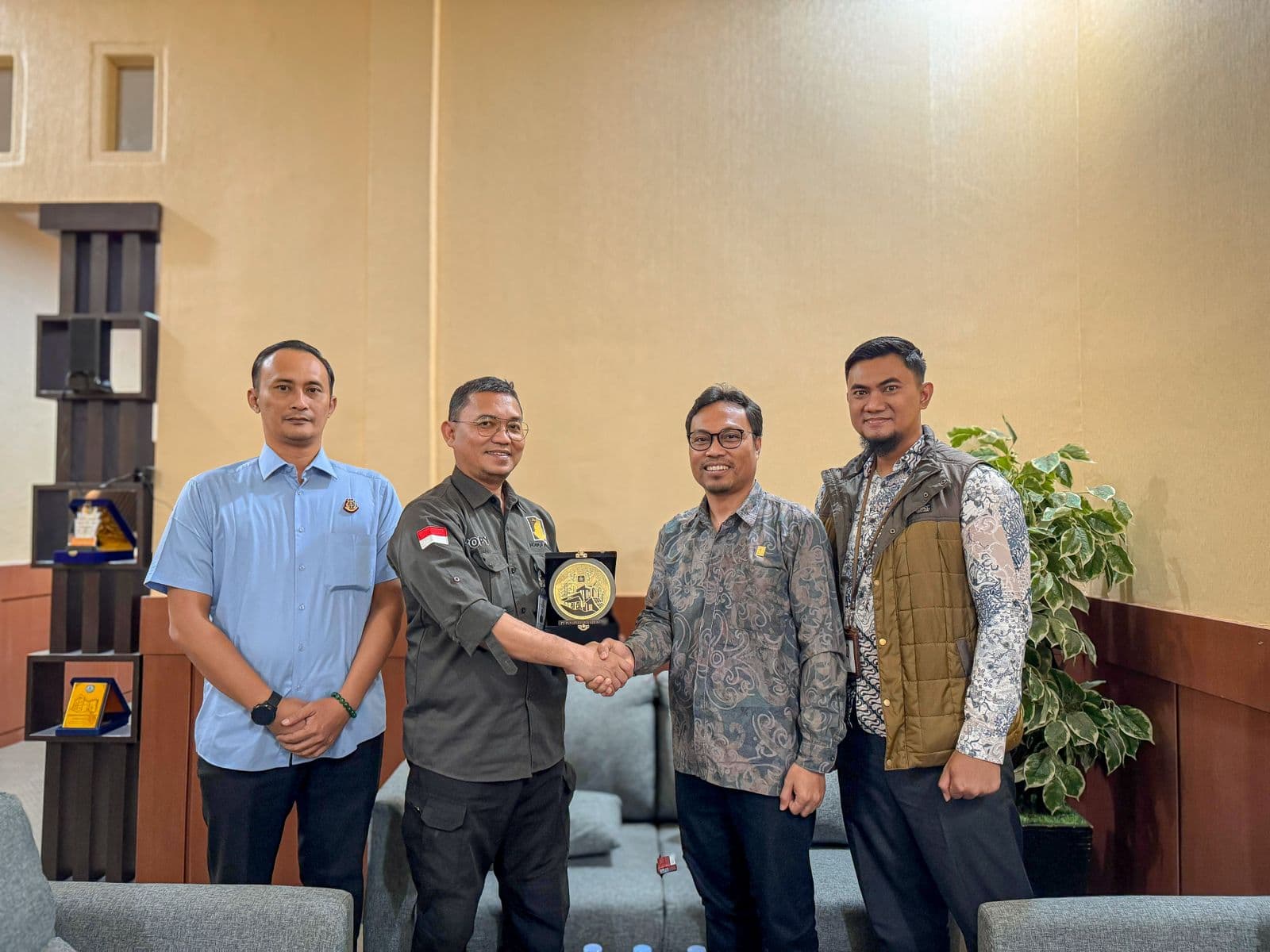 PLN Gandeng Kejaksaan, Proyek SUTT 150 kV Tidang Pale–Malinau Dikebut Demi Listrik Andal Kaltara