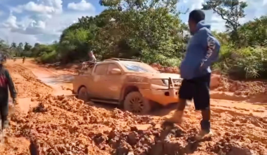 Akses Jalan di Muara Ancalong