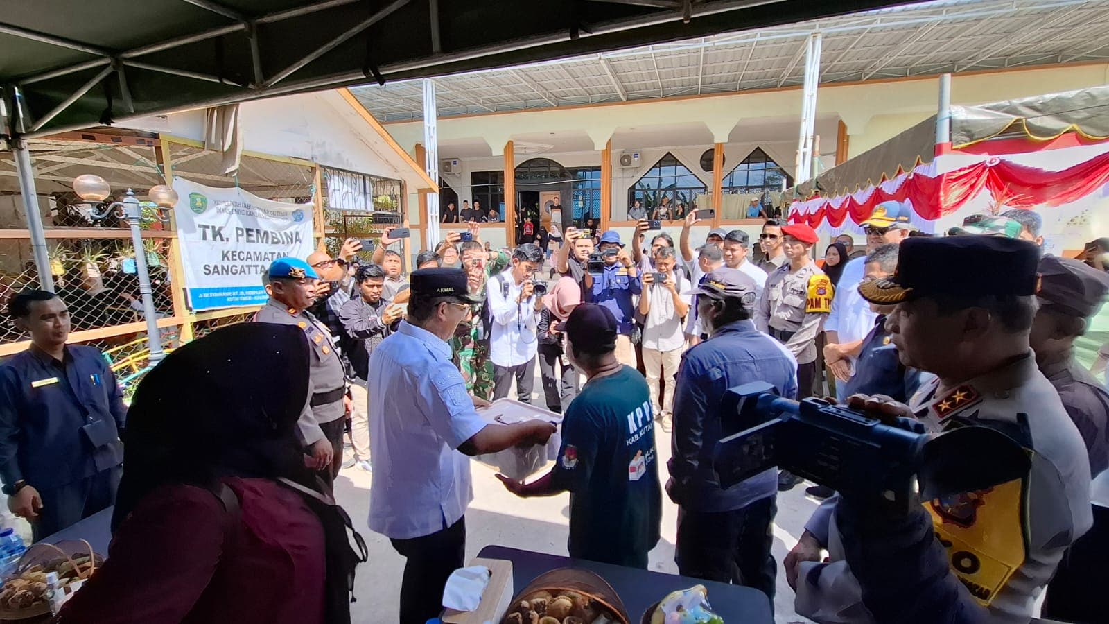 b-879520251125183355189