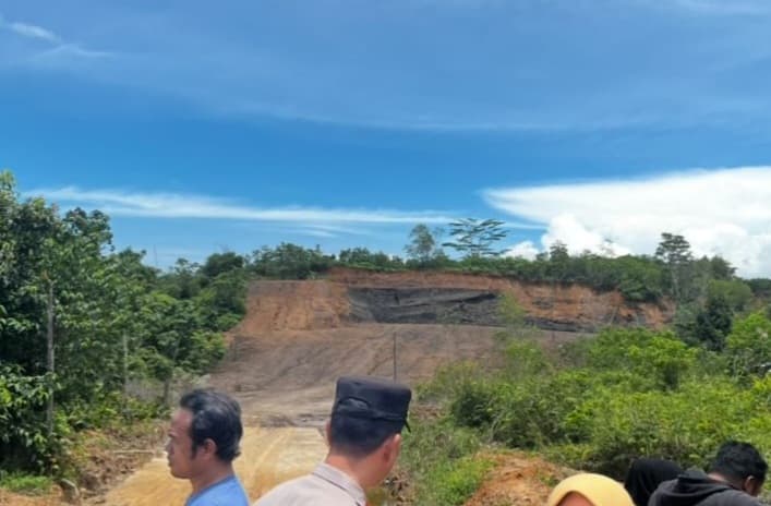 c-944420251125184120544