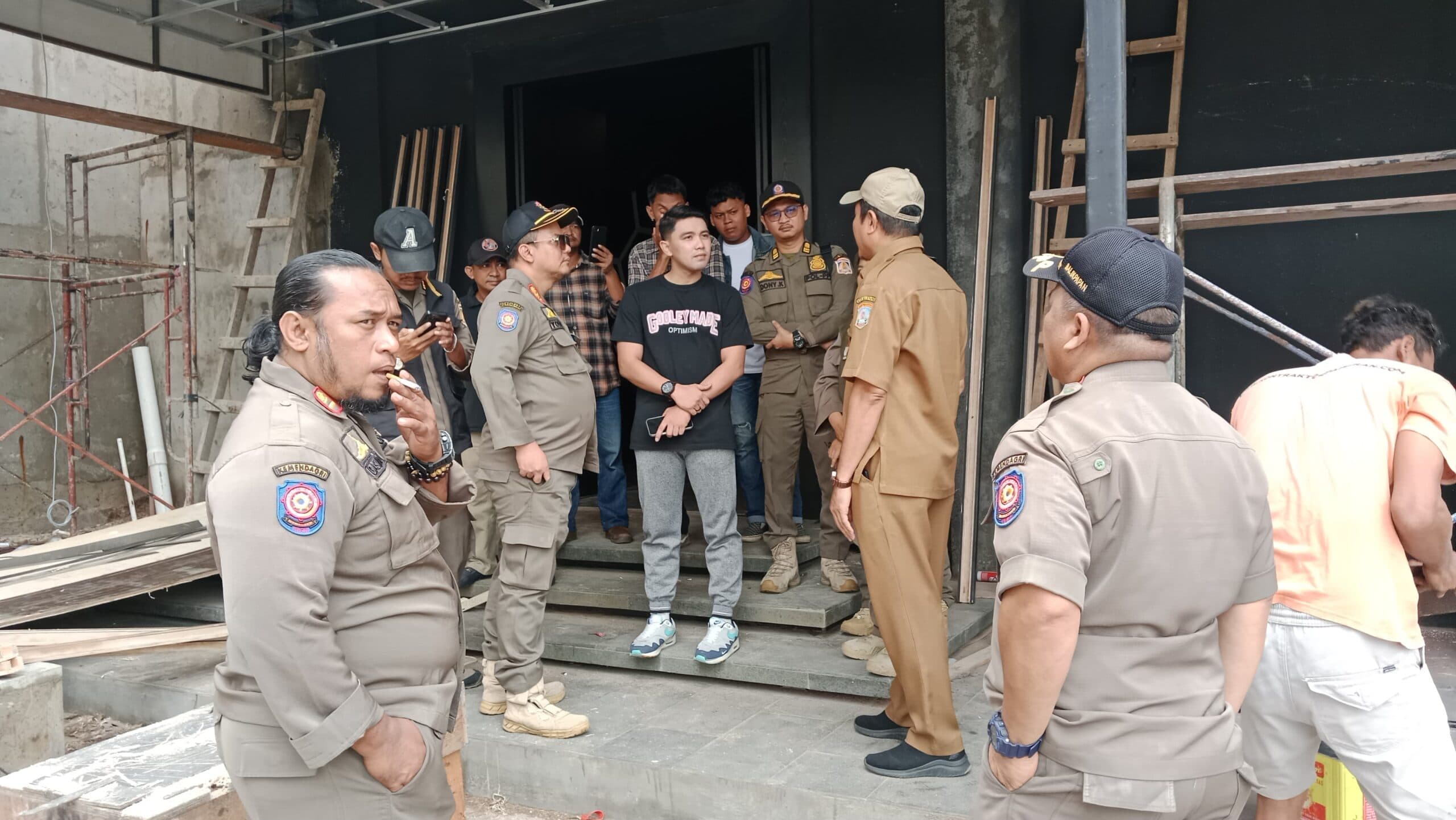 h-934120251125184403352