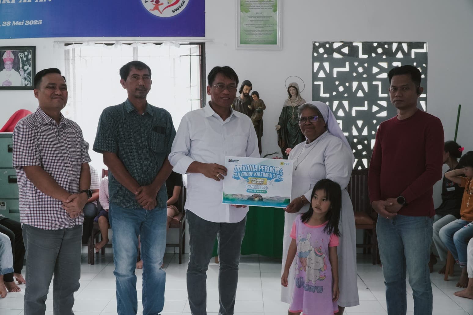 kegiatan sosial PLN