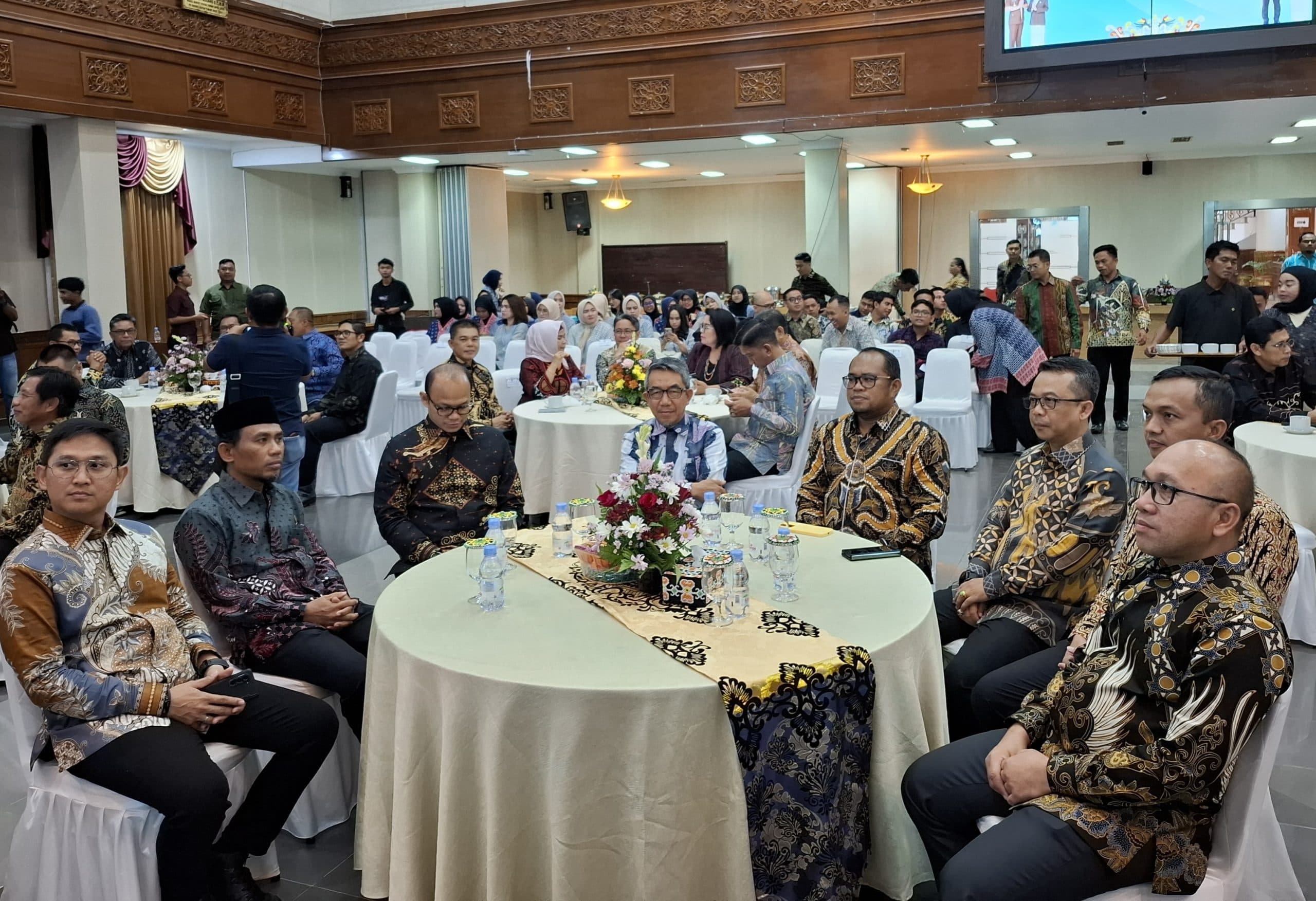 o-348020251125182006187